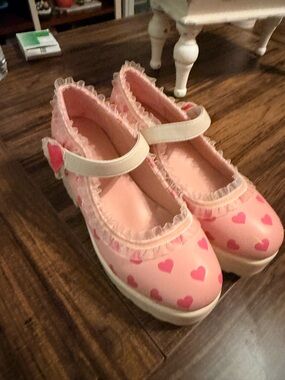 Pink Heart Mary Jane Shoes size 6